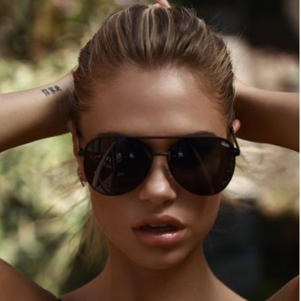 Quay Vivienne Aviator Sunglasses